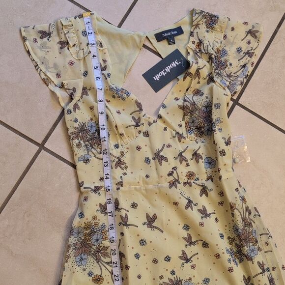 NWT ModCloth Your Flowing Places Maxi Dress Yellow Dragonfly print size 4 - Picture 10 of 12